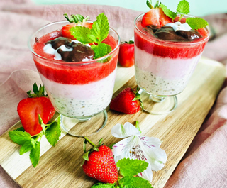 Wellness Genuss: Erdbeer-Overnight-Oats-Dessert